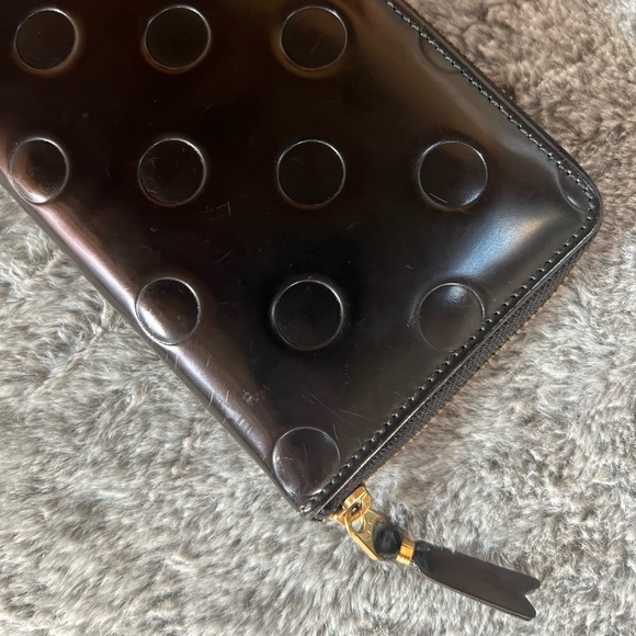 Comme des Garçons Dot Embossed Long Zipped Wallet - Picture 5 of 7